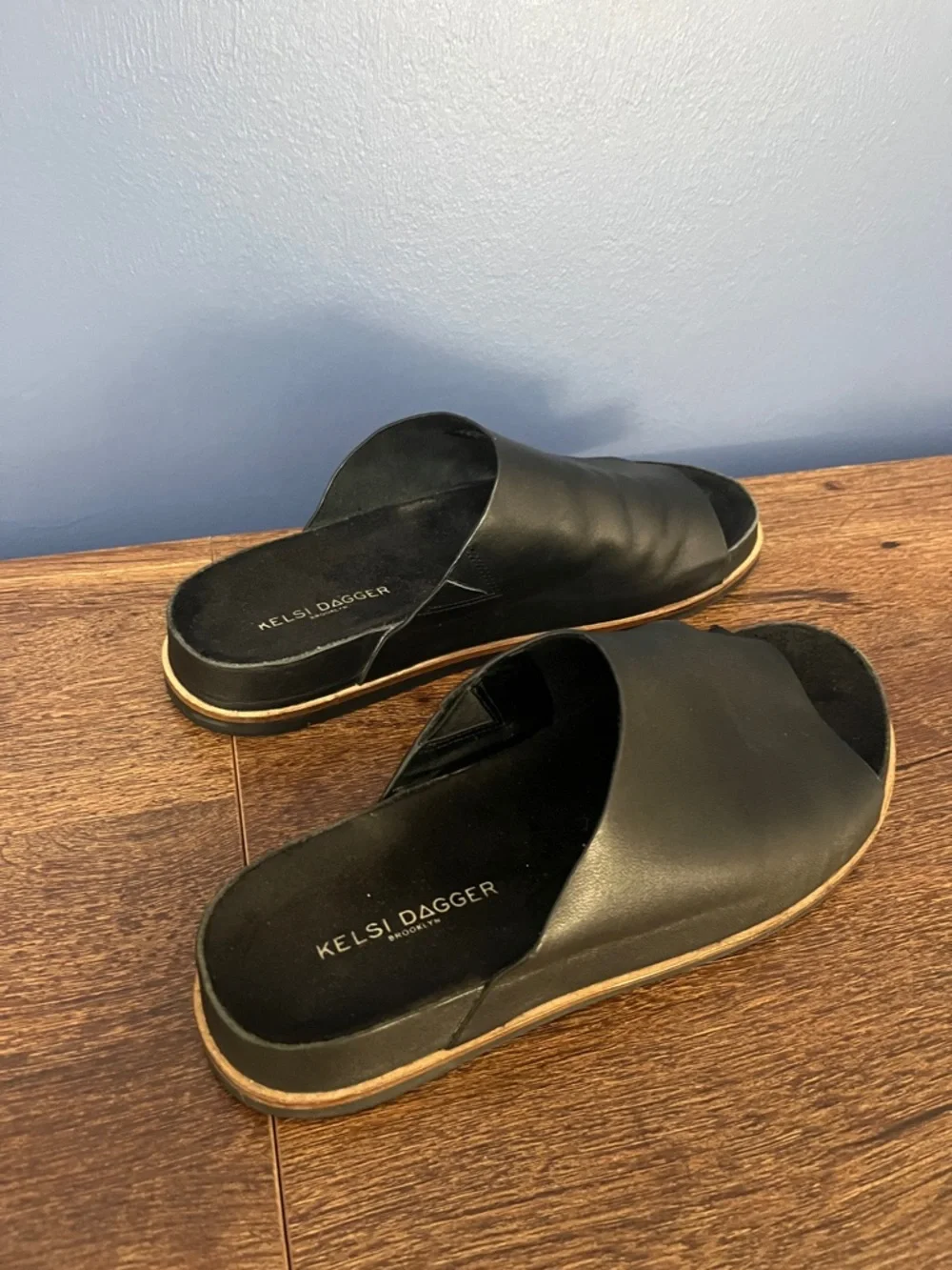 Kelsi Dagger Black Leather Slide - Picture 2 of 5